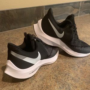 Nike Zoom Winflo Size 7